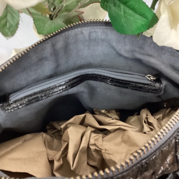 Matt & Nat Large Shiny Black Tote - Picture 4 of 4